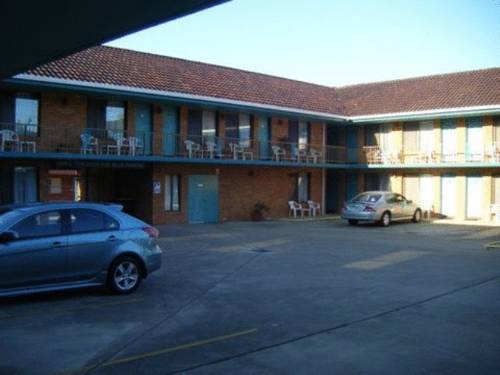 Coachmens Inn Motel