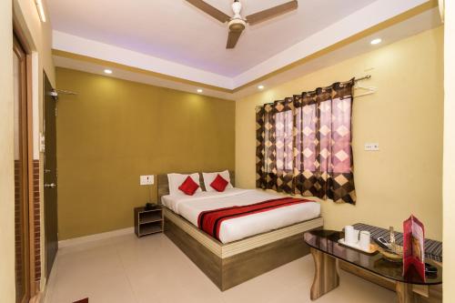 OYO Rooms Bangur Near Reliance Fresh