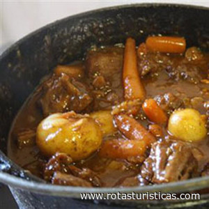 Oxtail Potjiekos, Receitas culinárias de África do Sul ...