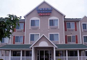 Fairfield Inn & Suites Kansas City North Near Worlds of Fun