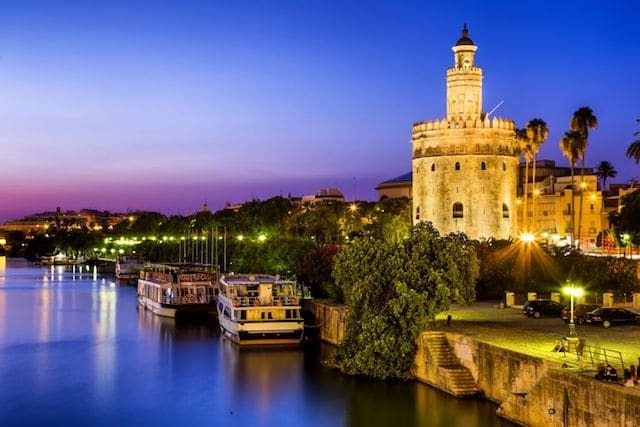 Full day tour to Seville departing from Quarteira
