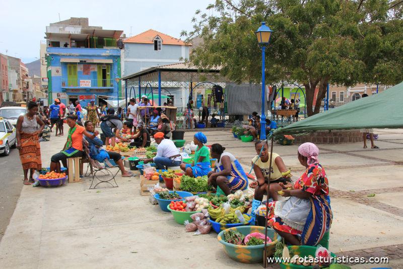 Street market (Mindelo)