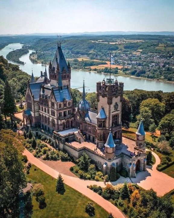 Castelo Drachenburg ou castelo do Dragão