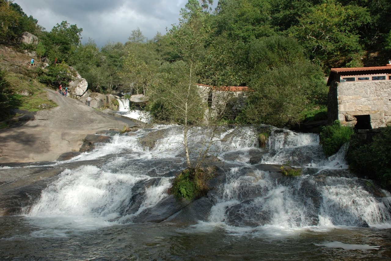 Barosa River Waterfall