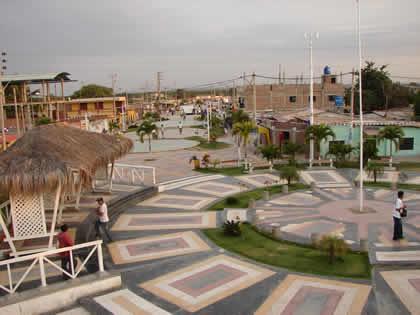 Puerto Pizarro Plaza de Armas