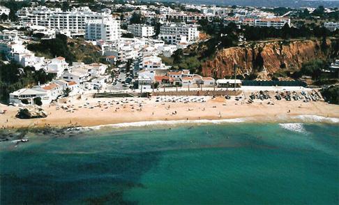 Strand von Olhos de Água (Algarve)