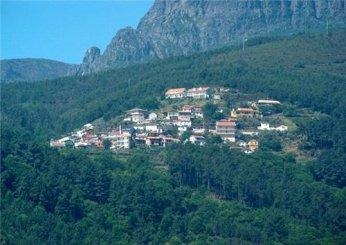 Traditionelles Dorf von Paradela do Monte
